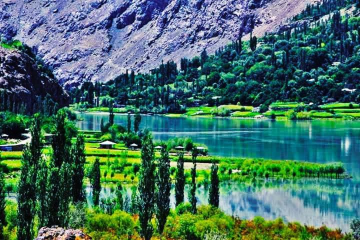 Ghizer Eden Lake Inn Gupis Exterior foto