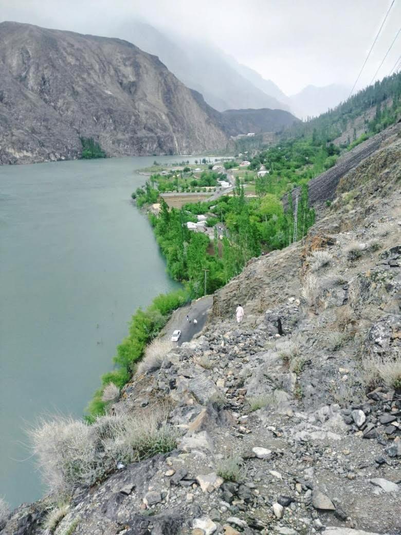 Ghizer Eden Lake Inn Gupis Exterior foto